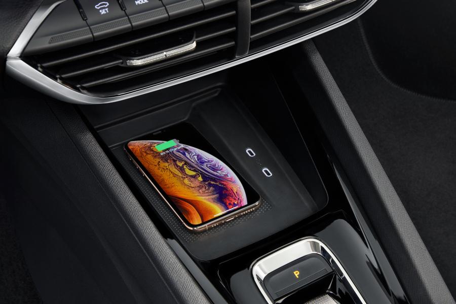 Детали интерьера Skoda Octavia 2020 года  (WW) (фото 37 из 94)